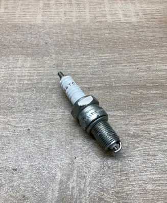 Peugeot 304 Spark plug N6YC