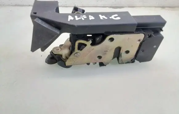 Alfa Romeo 156 Rear door lock
