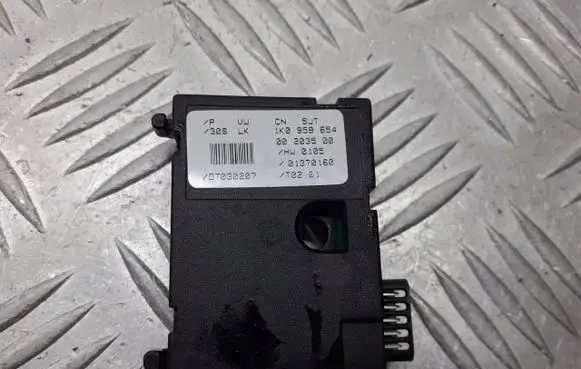 Audi A3 S3 8P Steering angle sensor 1K0959654