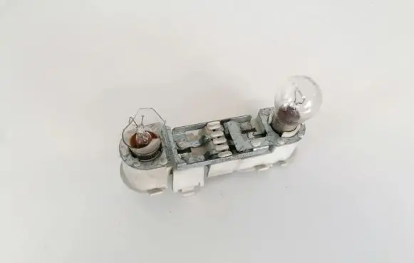 Alfa Romeo 156 Tail light bulb cover holder 29047004