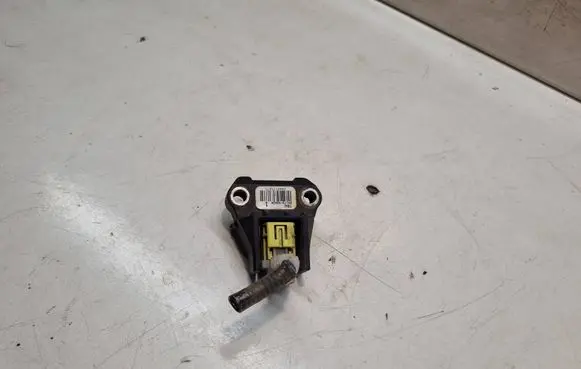 Toyota Yaris Airbag deployment crash/impact sensor 891730D020 2048133473