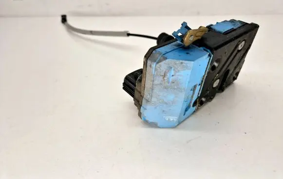 Volvo V70 Front door lock