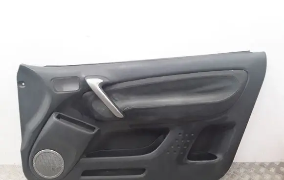Toyota RAV 4 (XA20) Front door card panel trim 67777X1B01 D211301738