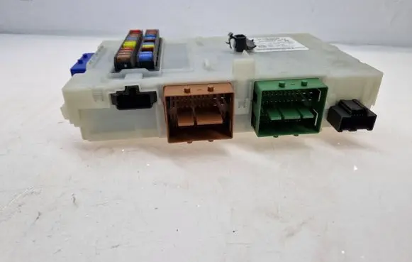 Volvo XC60 Fuse module 30765624 30765624AE 7G9T14C256FA