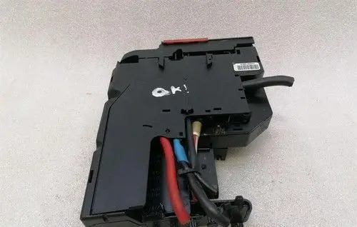 Mercedes-Benz C W204 Fuse box set A2075400740