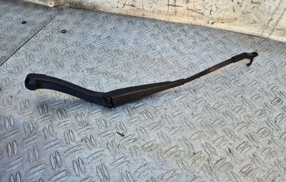 Mercedes-Benz E C207 W207 Front wiper blade arm A2078200044