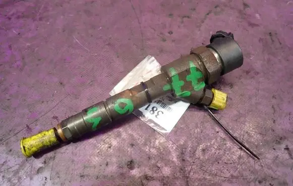 Renault Scenic I Fuel injector 