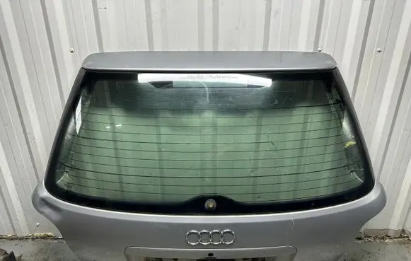 Audi A4 S4 B5 8D Tailgate/trunk/boot lid