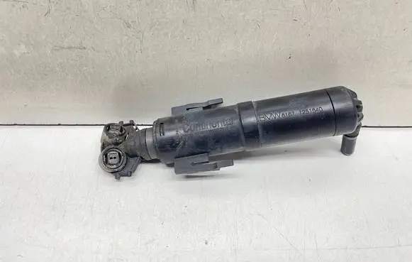 BMW X3 F25 Headlight washer spray nozzle 7251640 61677251640