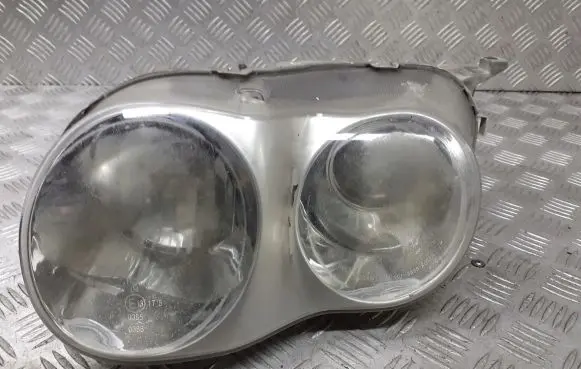 Hyundai Coupe Headlight/headlamp