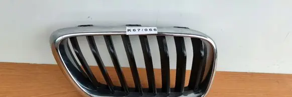 BMW 2 F22 F23 Front bumper upper radiator grill 7464482