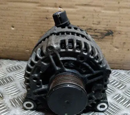 Land Rover Freelander 2 - LR2 Generator/alternator 0121615021 6G9N10300ADB
