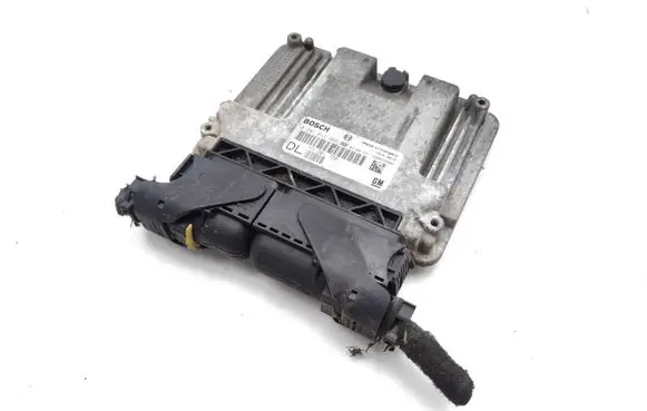 Opel Vectra C Engine control unit/module 55201790 0281012869
