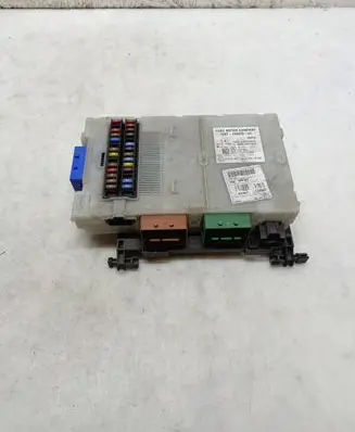 Ford Mondeo MK IV Fuse module 7G9T14A073DC 28110779 3659AF01125TP