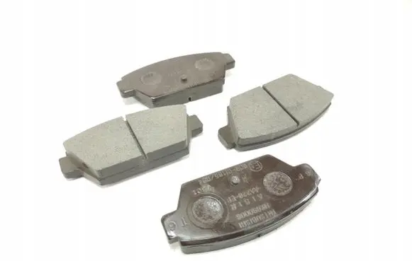 Mitsubishi Galant Brake pads (rear) MZ690008