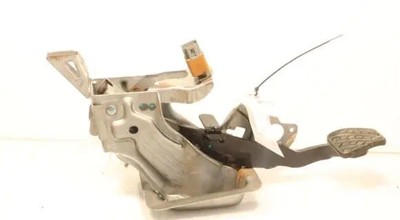 Nissan Micra K14 Clutch pedal 2017A
