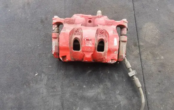 Ford Explorer VI Front brake caliper L1MC2011AJ