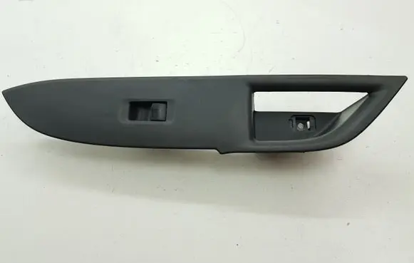 Mitsubishi Outlander Electric window control switch 8608A242 7221C035ZZ