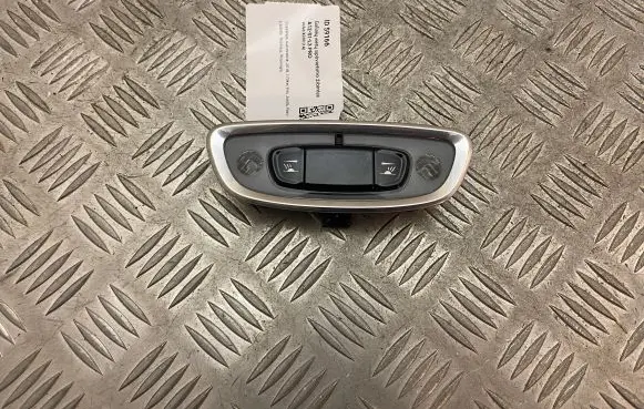 Volvo XC90 Rear seat light 31457644