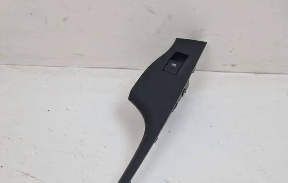 Hyundai i40 Electric window control switch 935803Z050 39R5251000