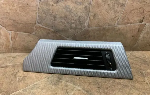 BMW 3 E90 E91 Dashboard air vent grill cover trim 9130466