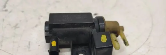 Mercedes-Benz A W169 Turbo solenoid valve A0061136628 70078202 08T042