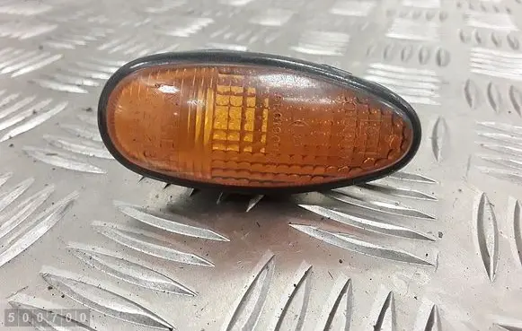 Mitsubishi Pajero Front fender indicator light 0190093 1132213