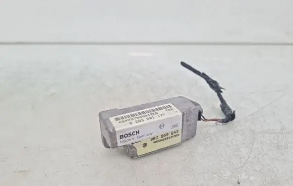 Volkswagen PASSAT B5 Airbag deployment crash/impact sensor 3B0959643
