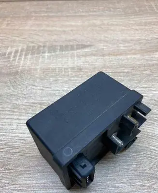 Peugeot 806 Glow plug pre-heat relay 0281003005