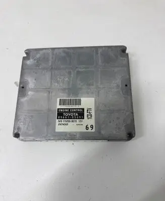 Toyota Avensis T250 Engine control unit/module 1758008070 8966105691