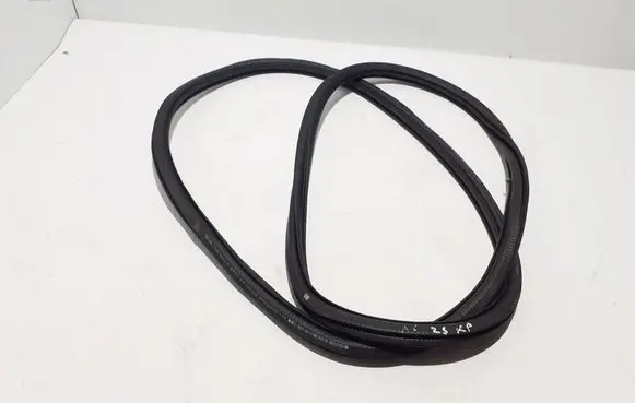 Audi A6 S6 C9 4L Front door rubber seal 8B3831721