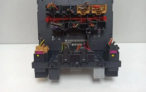 Volkswagen PASSAT B6 Comfort/convenience module 3C8937049D