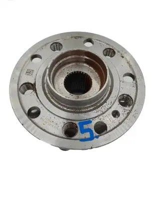 Mercedes-Benz C W205 Front wheel hub A2053340300