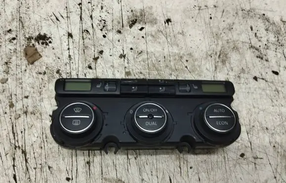 Volkswagen Touran I Climate control unit