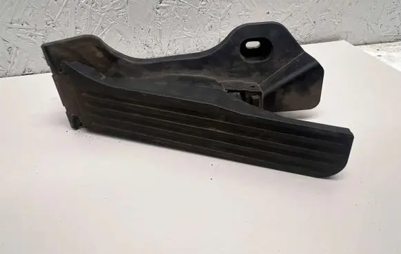 Skoda Yeti (5L) Accelerator throttle pedal 1K1721503S