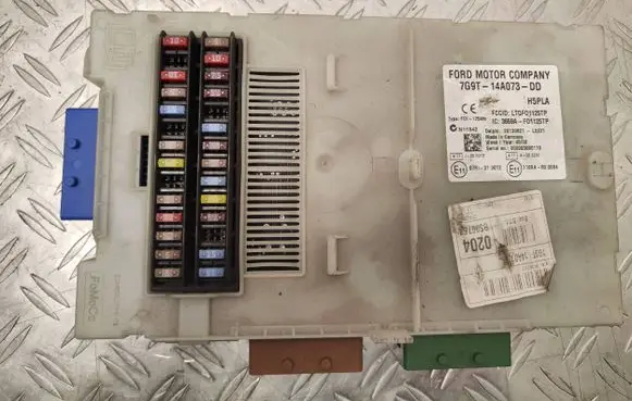 Ford Mondeo MK IV Fuse module 7G9T14A073DD LTQF01125TP 3659AF01125TP