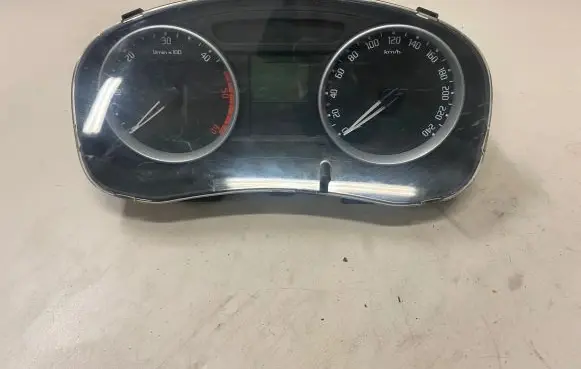 Skoda Fabia Mk2 (5J) Speedometer (instrument cluster) 5J0920810C V2823466 SKZZZ0G4663246