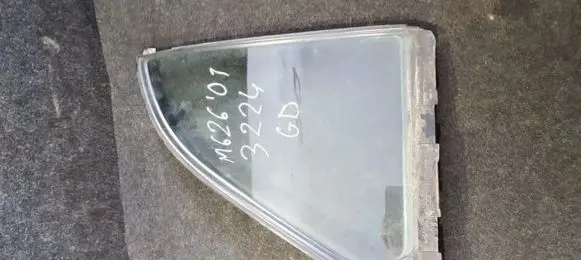 Rear vent window glass
