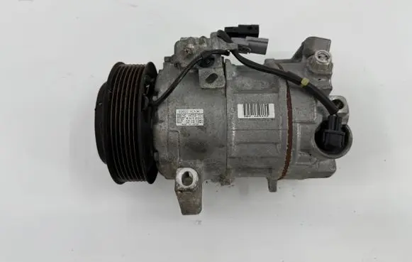 Nissan X-Trail T32 Air conditioning (A/C) compressor (pump) 926004CA3A