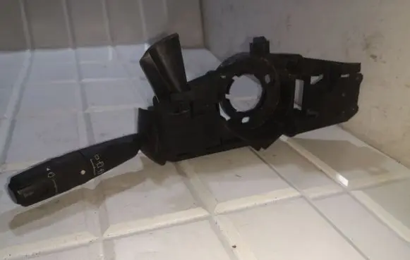Citroen Xsara Picasso Wiper control stalk 34394302