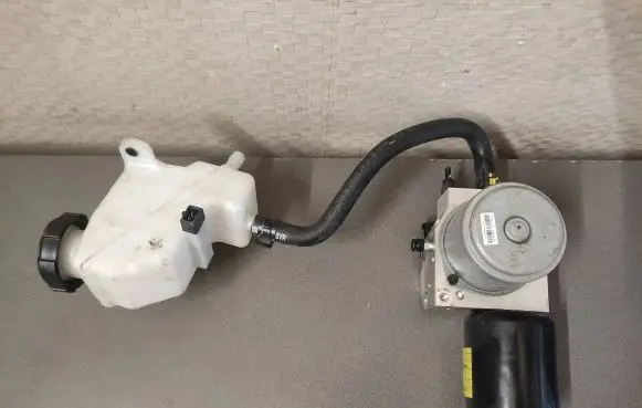 Hyundai Ioniq ABS Pump 58600-G2500
