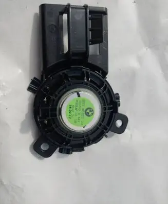 BMW 5 G30 G31 G38 Subwoofer speaker 18820010 9151127