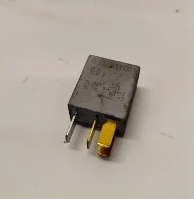 Toyota Avensis T250 Other relay 9008087019