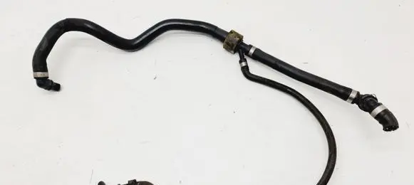 Mercedes-Benz E W211 Heater radiator pipe/hose A211830019