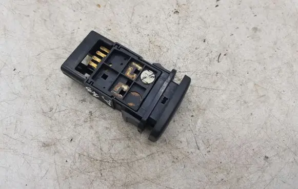 Toyota Avensis Verso Seat heating switch 156936