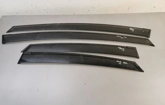 Toyota Prius (XW30) Front door wind deflector 
