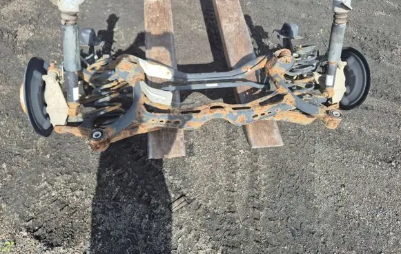 Volkswagen PASSAT B6 Rear beam 