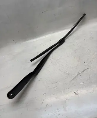 BMW 5 F10 F11 Windshield/front glass wiper blade 7182459