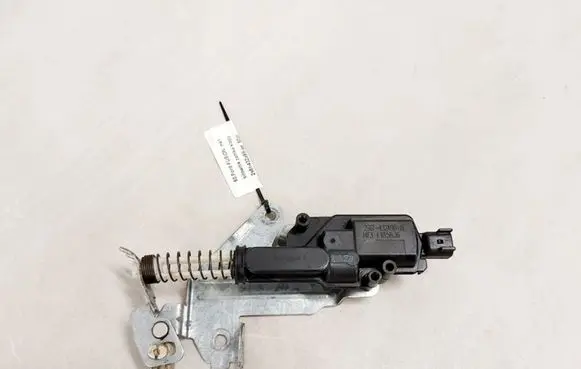 Ford Fusion Engine bonnet/hood lock/catch 2S6T-432A98-AE