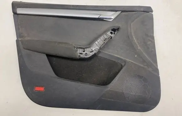 Skoda Octavia Mk3 (5E) Front door card panel trim 5E1867011
